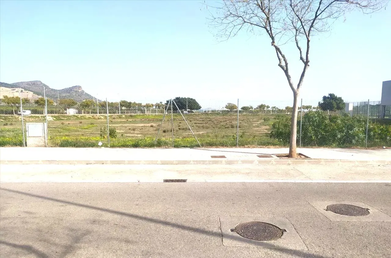 Terreny industrial en venda en Sagunto / Sagunt