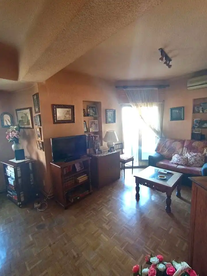Sala d'estar de Pis en venda en Madrid amb Aire condicionat, Calefacció i Parquet
