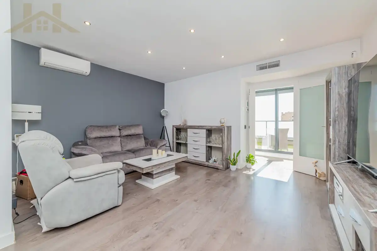 Living room of Attic for sale in Valdemoro  with Air Conditioner, Heating and Terrace