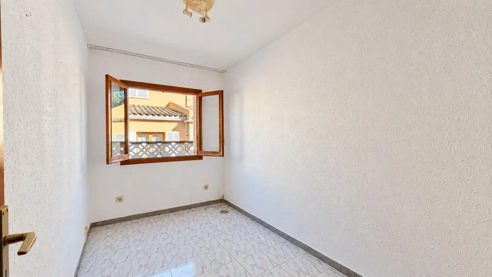 Casa bifamiliare con piscina in vendita a Nord, imagen 27