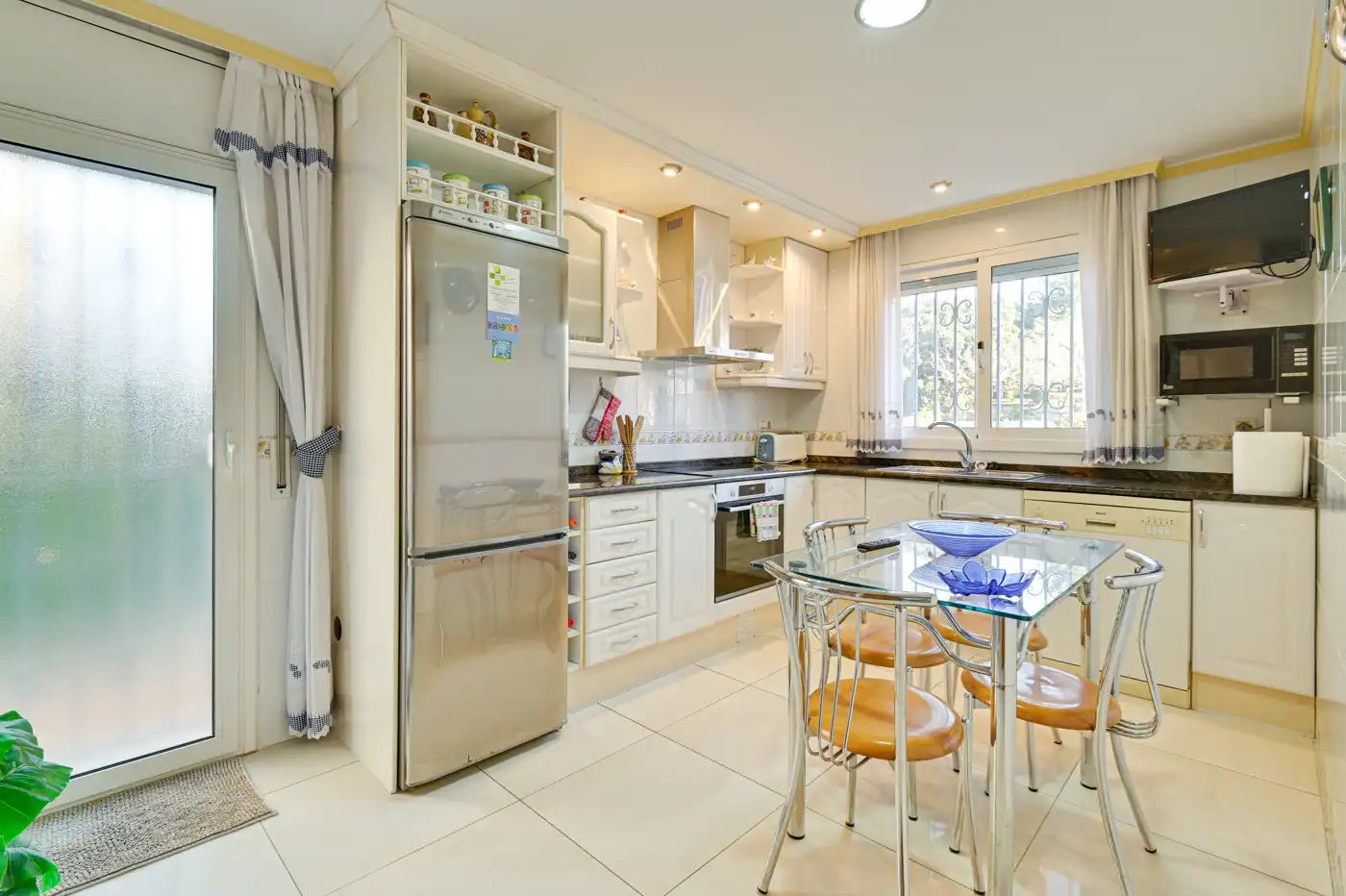 Cocina de Casa o chalet en venta en Lloret de Mar con Aire acondicionado, Calefacción y Piscina