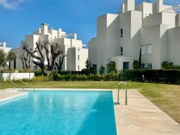 Apartamento con piscina en venta en Sotogrande Alto