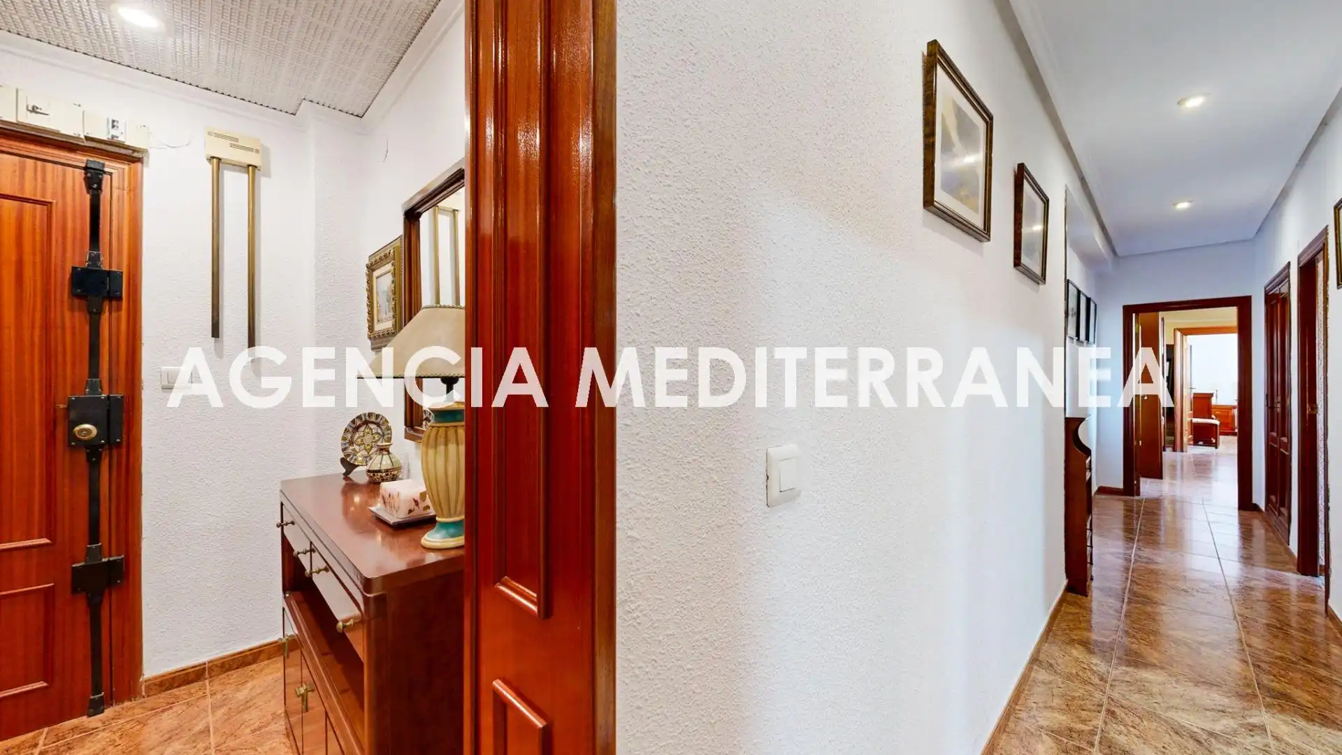 Flat for sale in Valencia  with Air Conditioner and Balcony