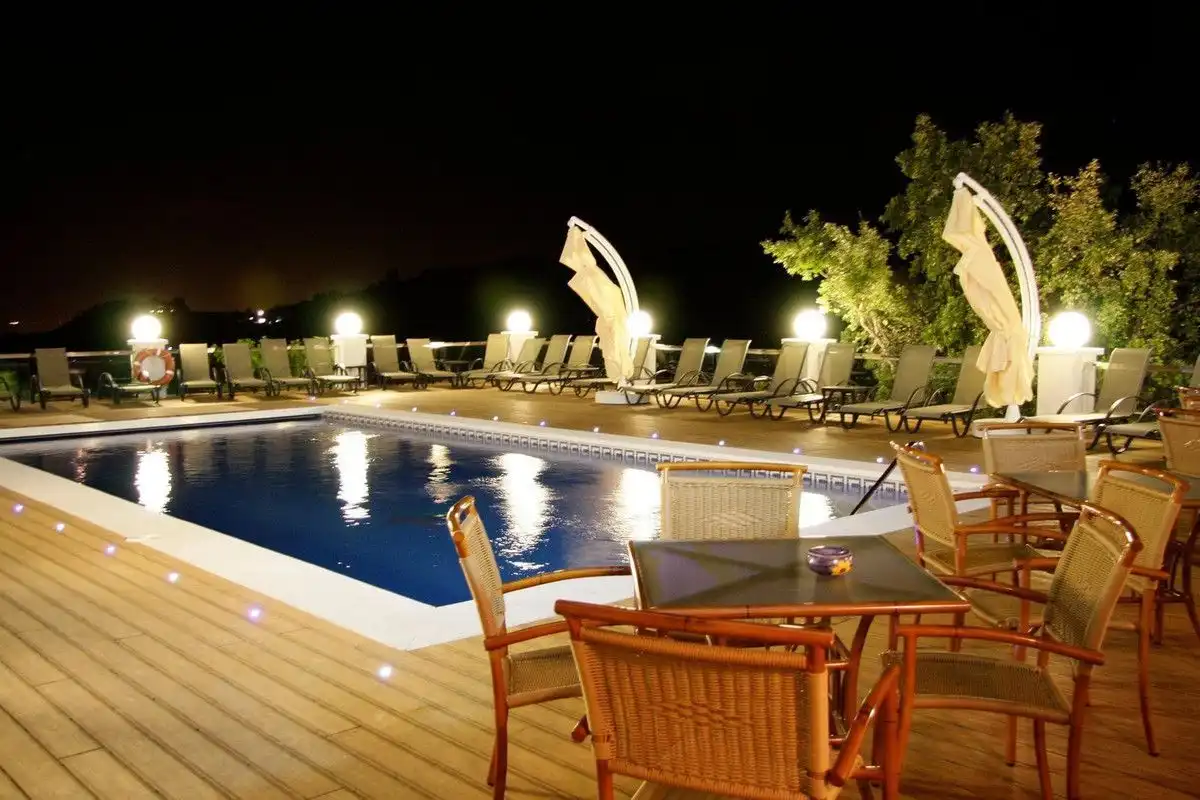 Terrassa de Apartament de lloguer en Estepona amb Calefacció, Terrassa i Moblat