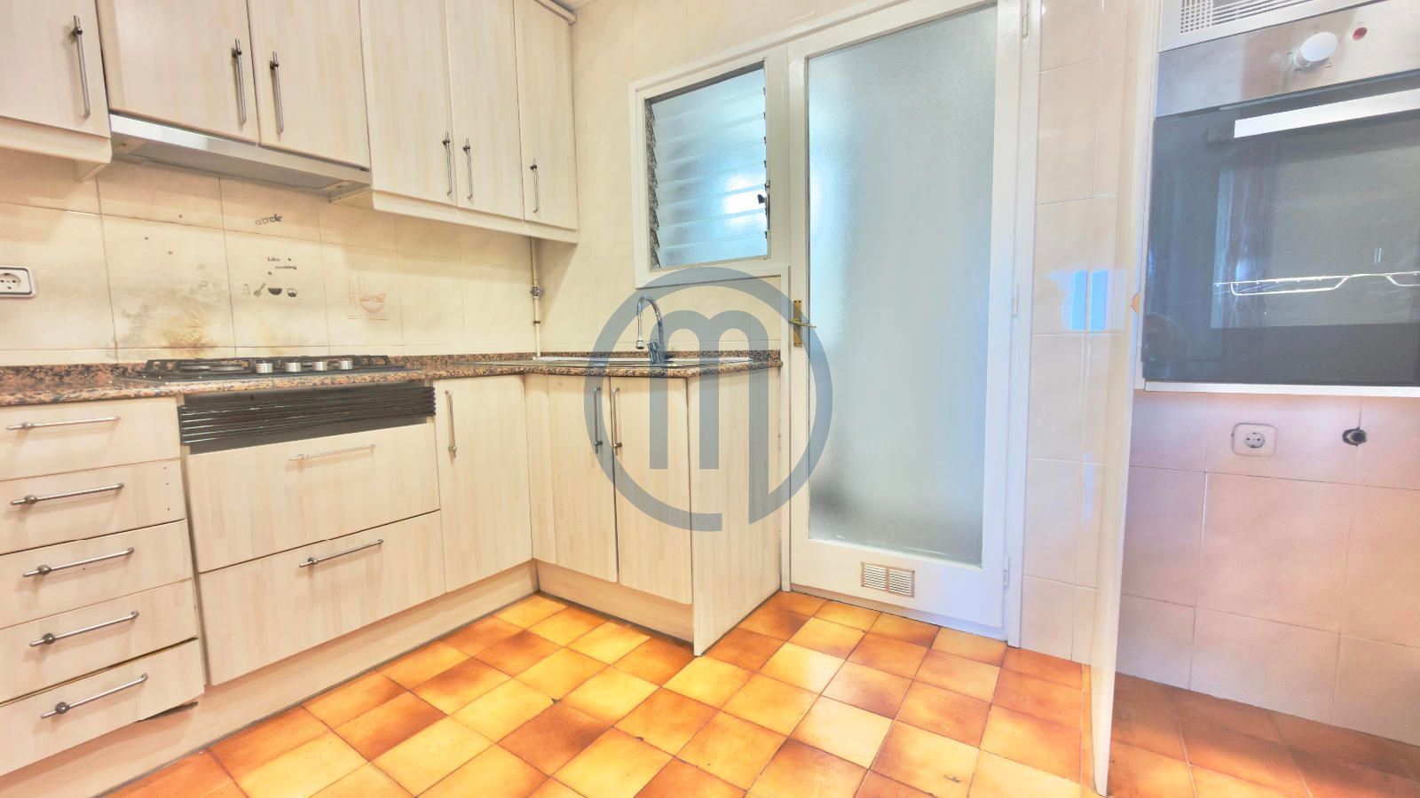 Cuina de Àtic en venda en Granollers amb Calefacció, Terrassa i Balcó