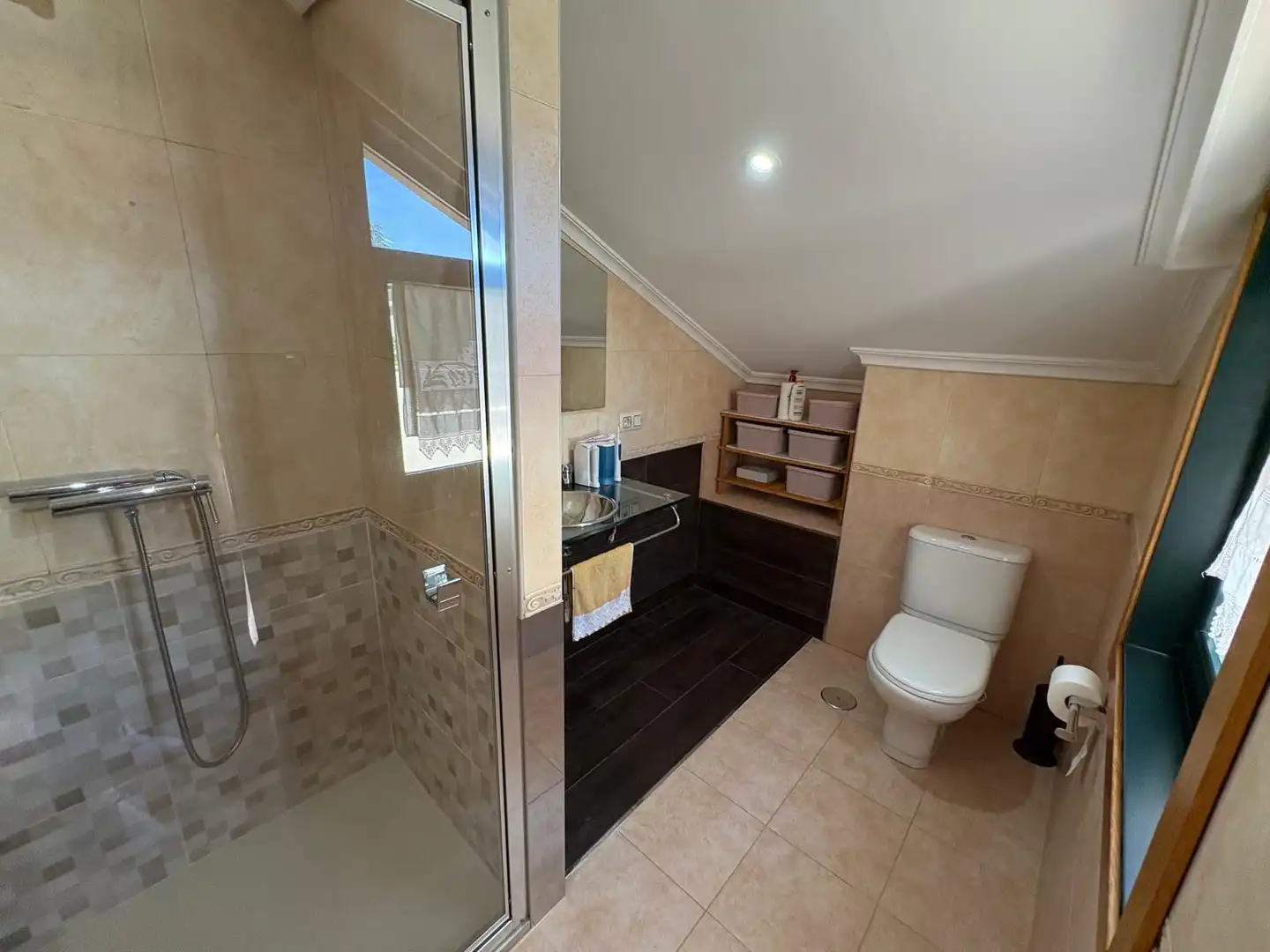 Baño de Ático de alquiler en Mondariz-Balneario con Calefacción, Terraza y Trastero