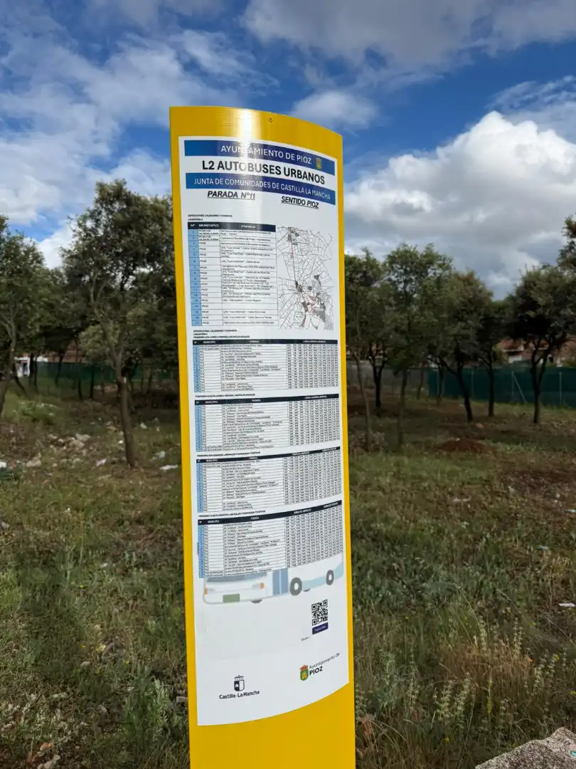 Vista exterior de Casa o xalet en venda en Pioz amb Calefacció, Jardí privat i Moblat