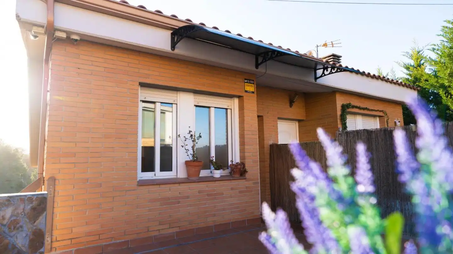 Vista exterior de Casa o chalet en venta en Terrassa
