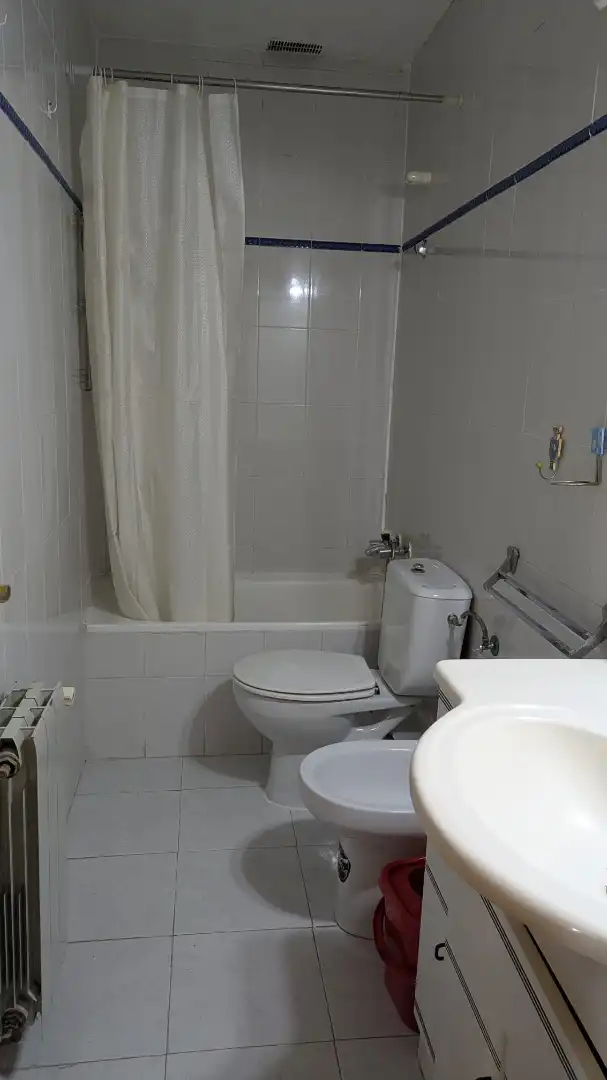 Baño de Piso en venta en Madrid con Calefacción y Terraza
