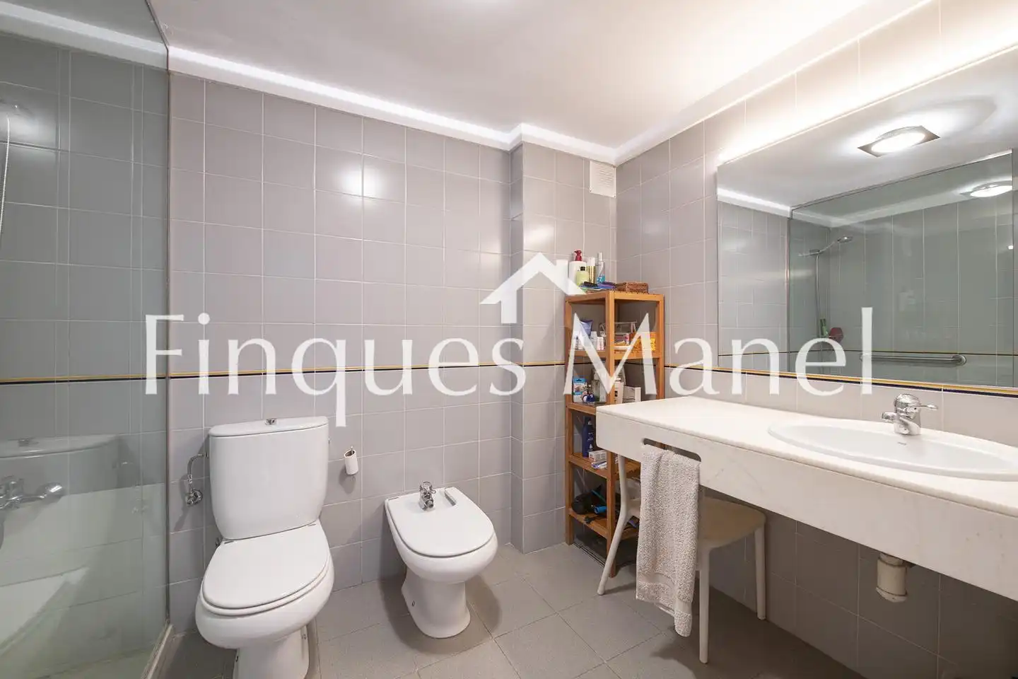 Badezimmer von Wohnung zum Verkauf in Banyoles mit Klimaanlage und Terrasse