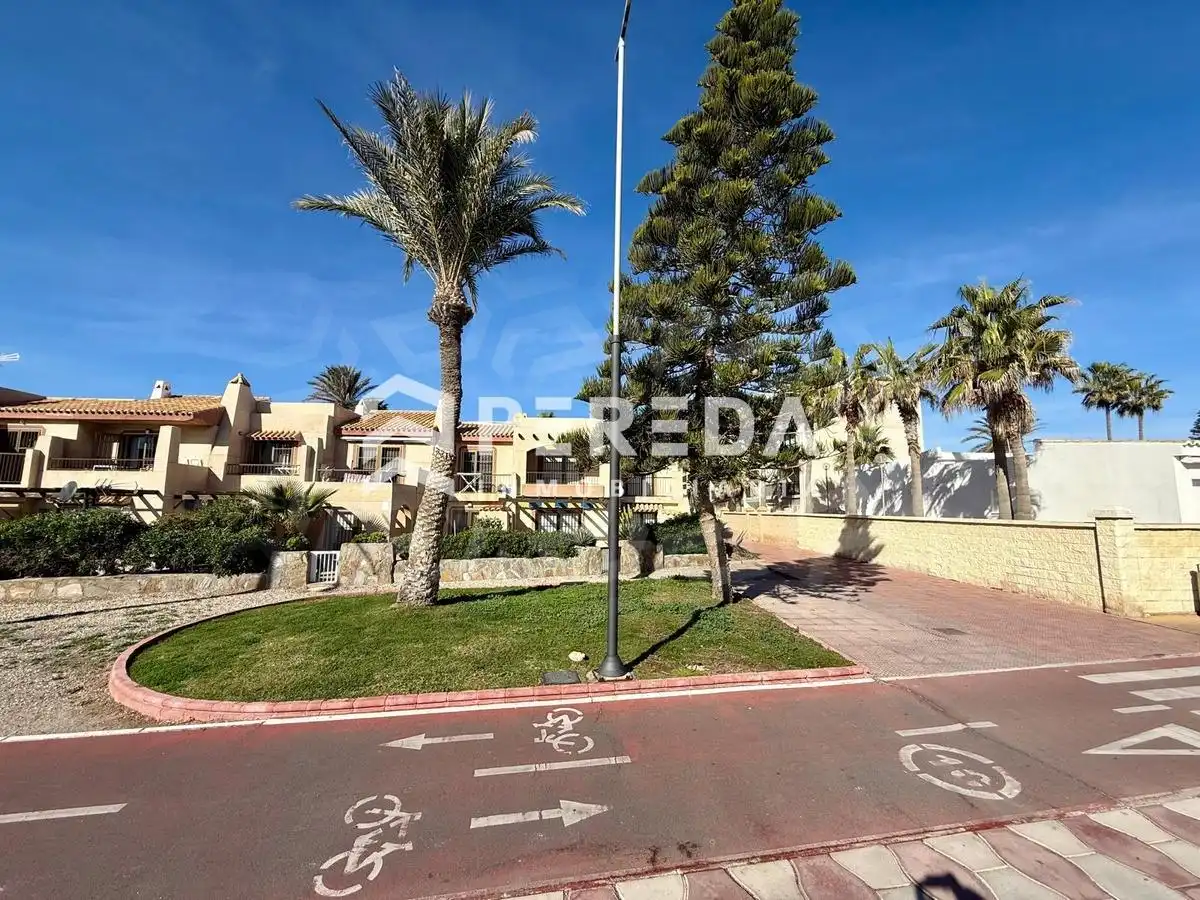 Exterior view of Apartments for sale in Roquetas de Mar  with Terrace and Community pool