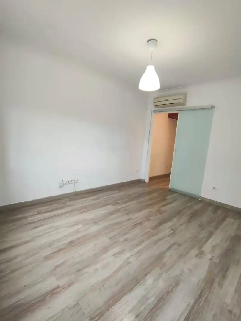 Habitación de Piso en venta en Barcelona con Parquet, Trastero y Horno