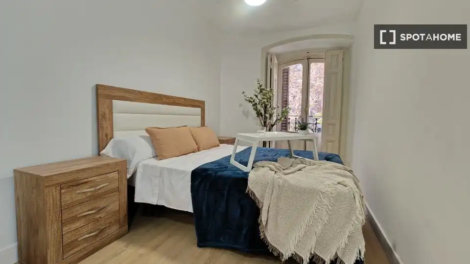 Room in Trafalgar