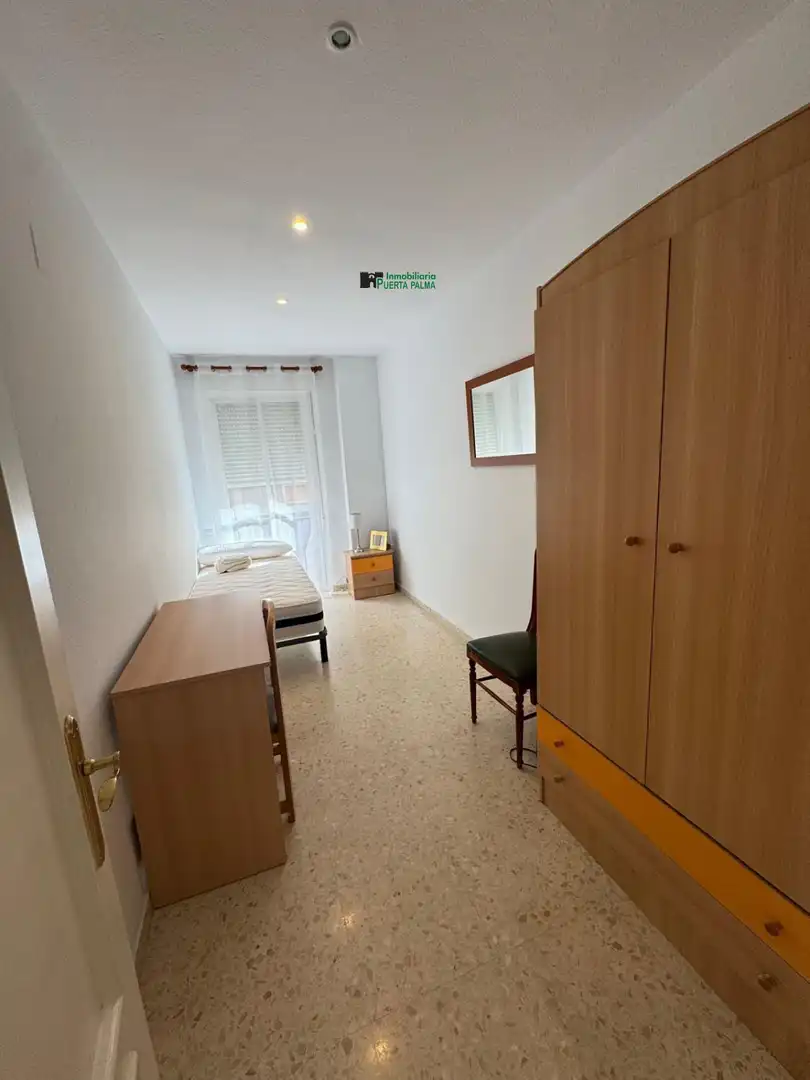 Habitación de Piso de alquiler en Badajoz con Aire acondicionado, Calefacción y Amueblado