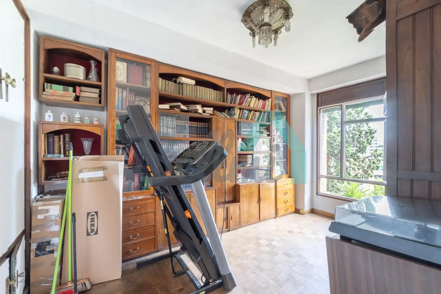 Habitación de Piso en venta en Oviedo  con Calefacción, Parquet y Terraza