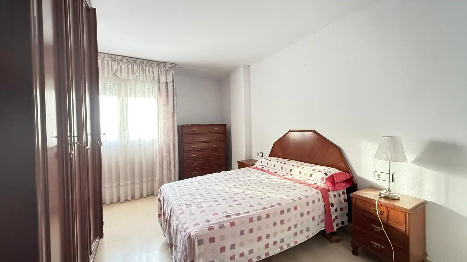 Habitación de Piso en venta en Santa Coloma de Gramenet con Aire acondicionado, Calefacción y Terraza