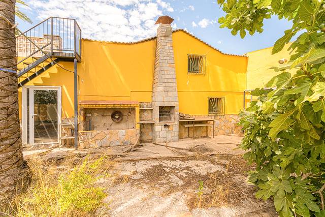 Casa-chalet en Venta en Ptda Valverde en Valverde