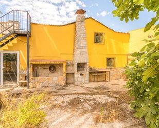 Vista exterior de Casa o xalet en venda en Elche / Elx amb Piscina comunitària