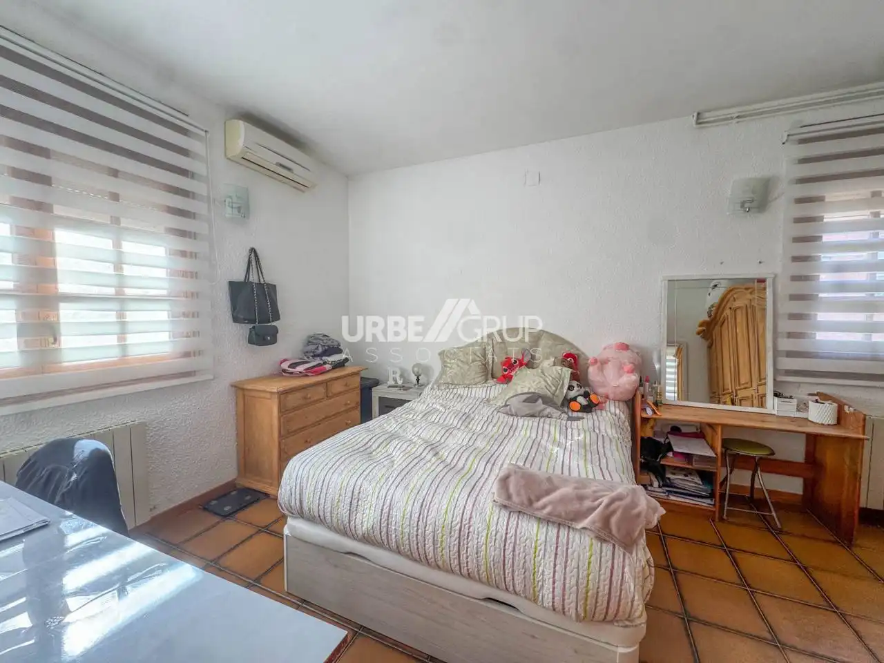 Schlafzimmer von Haus oder Chalet zum Verkauf in Sant Esteve Sesrovires mit Klimaanlage, Heizung und Terrasse