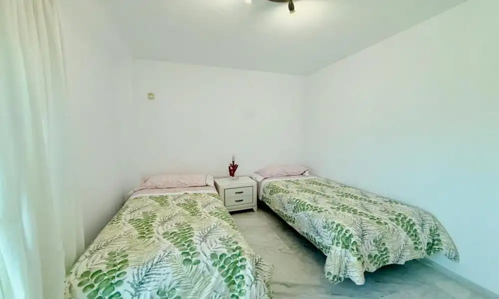 Habitación de Dúplex de alquiler en Marbella con Aire acondicionado, Calefacción y Terraza