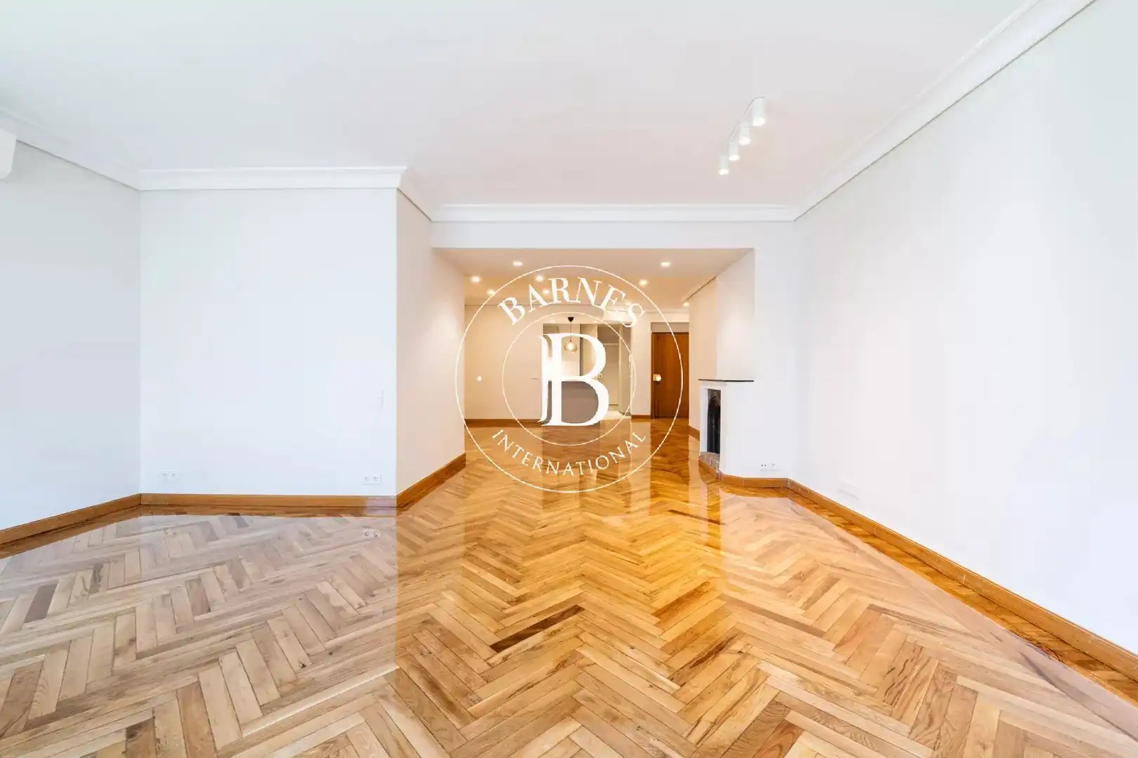 Flat for rent in Madrid  with Air Conditioner, Heating and Terrace
