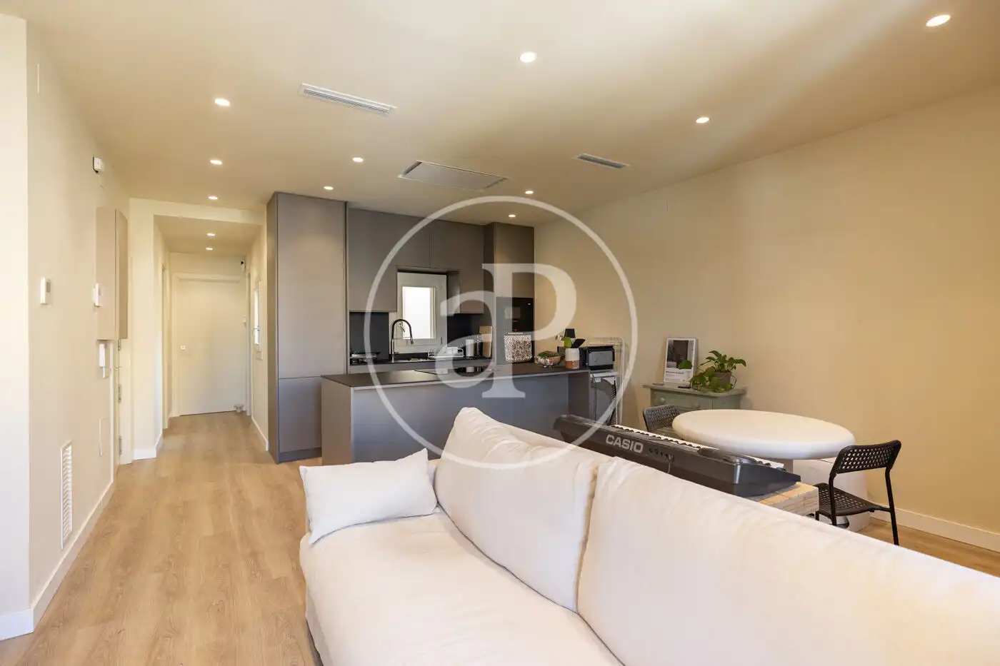 Wohnzimmer von Wohnung zum Verkauf in Barcelona mit Klimaanlage, Heizung und Privatgarten
