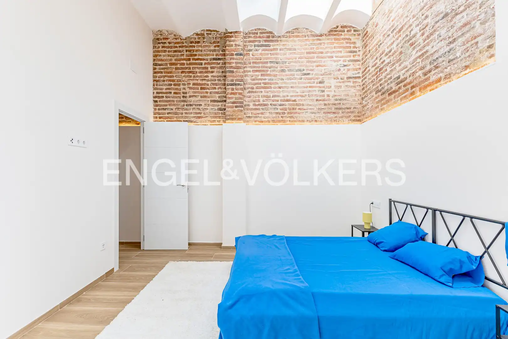 Dormitori de Apartament en venda en Barcelona amb Aire condicionat i Calefacció