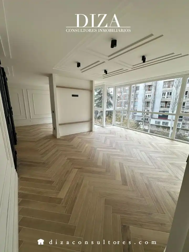 Sala d'estar de Pis de lloguer en  Madrid Capital amb Aire condicionat, Calefacció i Jardí privat