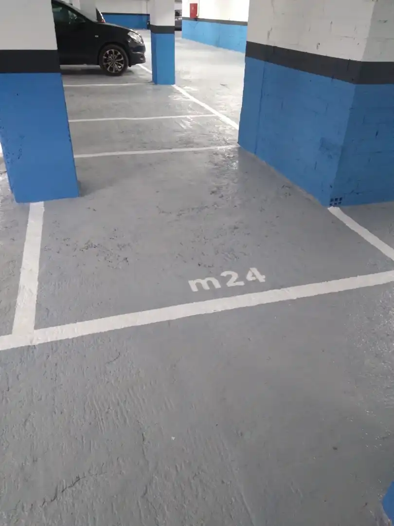 Moto de lloguer a Carrer de Francesc Llunell 3, imagen 3