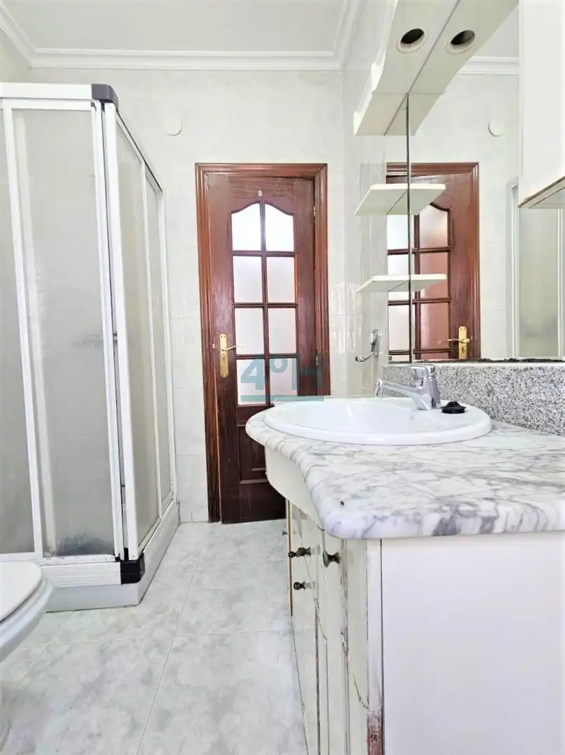 Bathroom of Detached homes for sale in Ourense Capital   with Heating