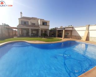 Swimming pool of House or chalet to rent in Montequinto  with Air Conditioner and Swimming Pool