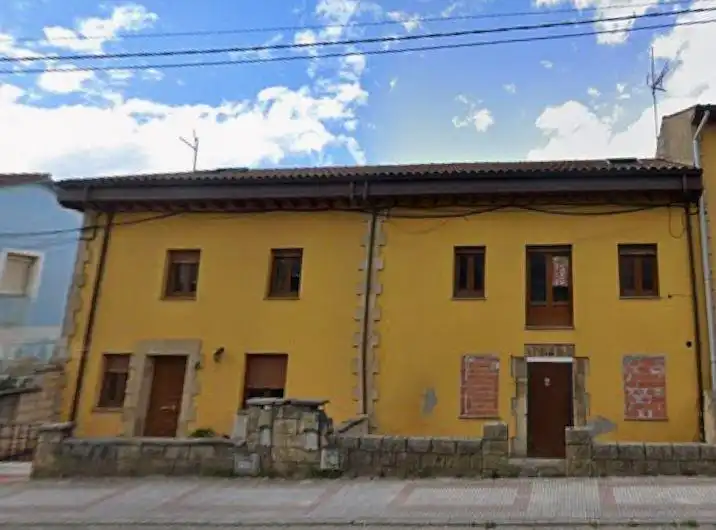 Vista exterior de Casa o xalet en venda en Camargo