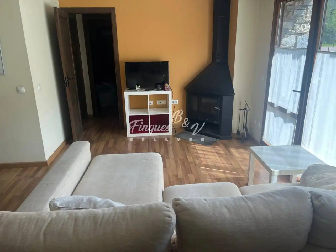 Sala de estar de Piso en venta en Alp con Calefacción, Parquet y Trastero