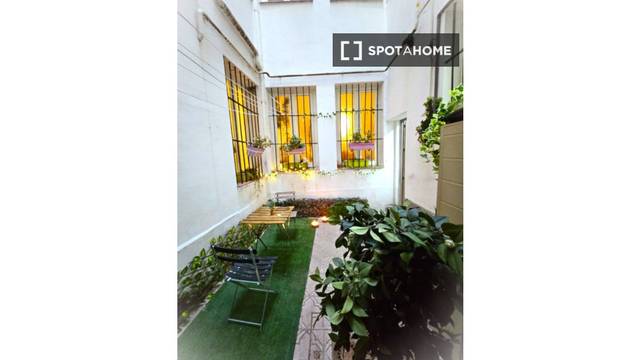 Piso en Alquiler en Universidad - Malasaña