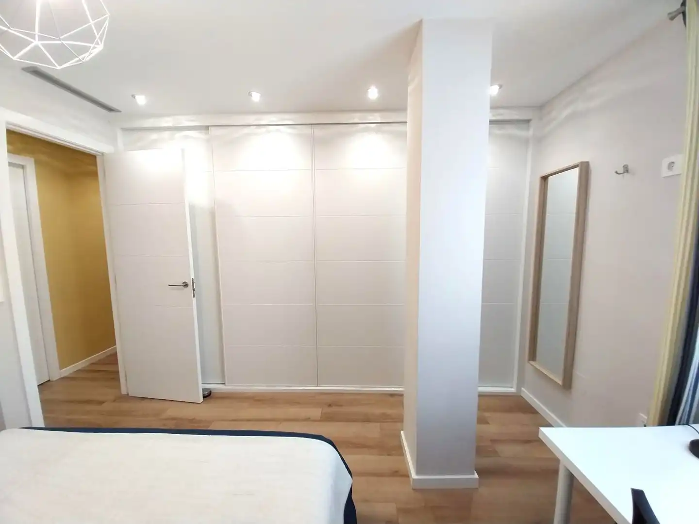 Bedroom of Flat for rent in Valladolid  with Air Conditioner, Heating and Terrace