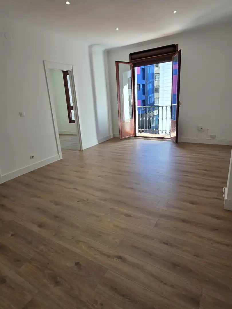 Habitación de Piso en venta en Bilbao  con Balcón
