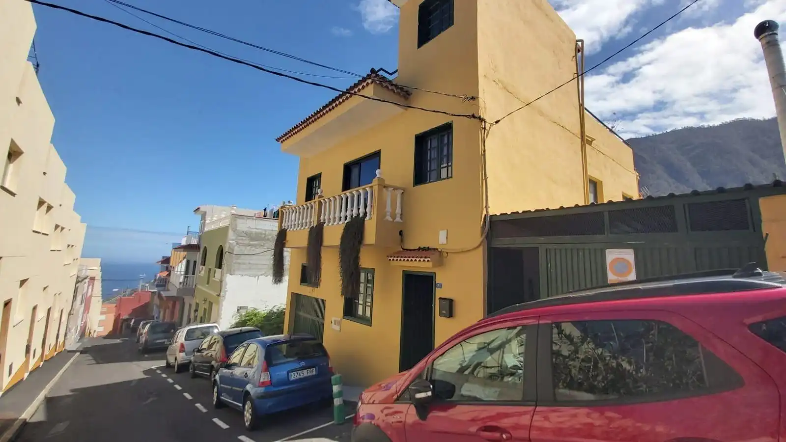 Vista exterior de Casa o chalet en venta en La Orotava con Terraza y Balcón