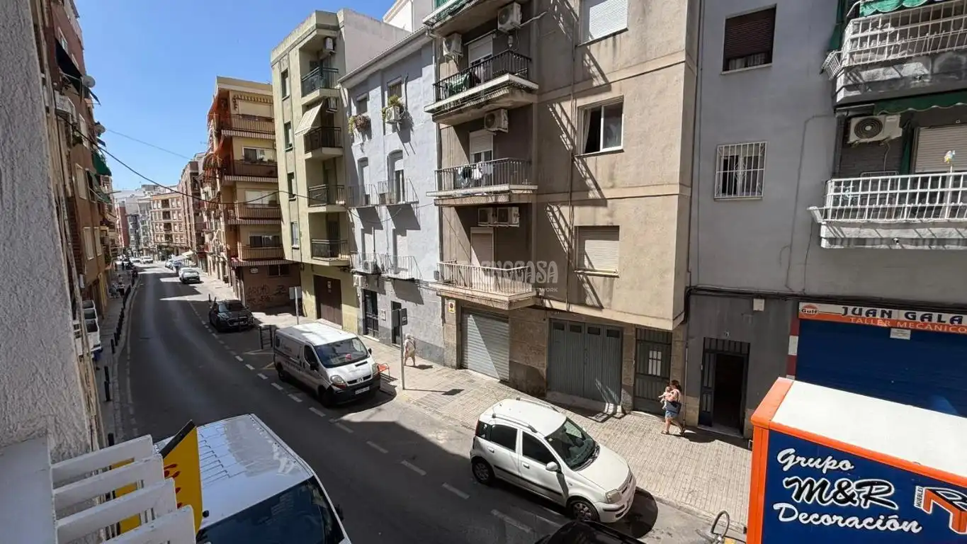Vista exterior de Piso en venta en Jaén con Balcón