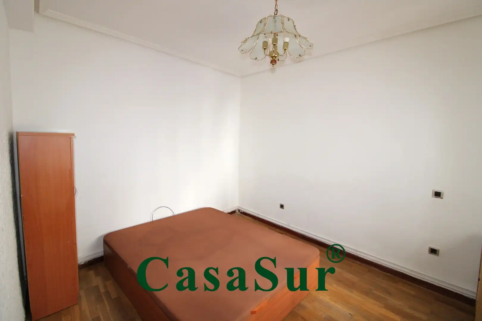 Bedroom of Apartments for sale in Valladolid  with Heating, Parquet flooring and Terrace