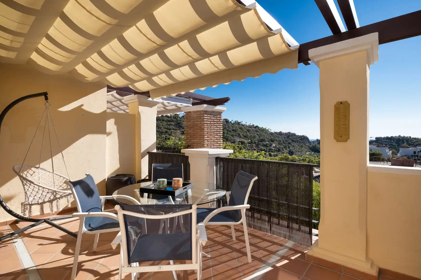 Terrasse von Maisonette zur Miete in Benahavís mit Klimaanlage, Heizung und Privatgarten