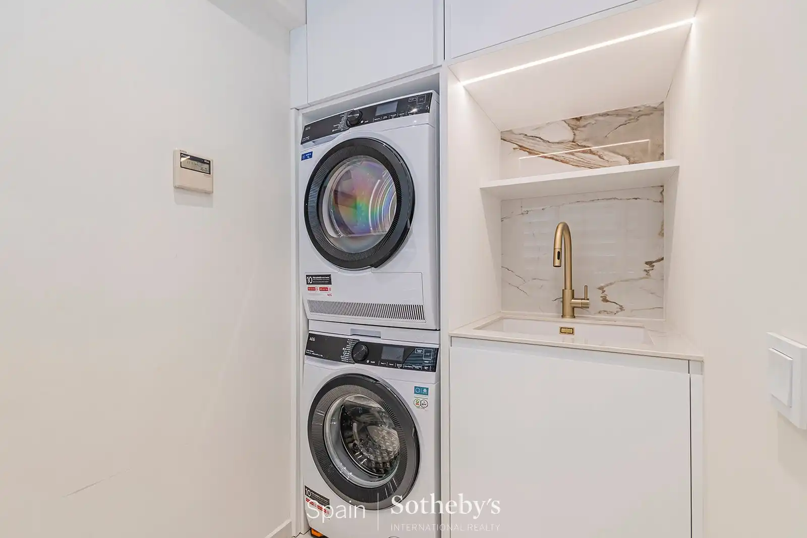 Baño de Apartamento en venta en Barcelona con Aire acondicionado, Calefacción y Terraza