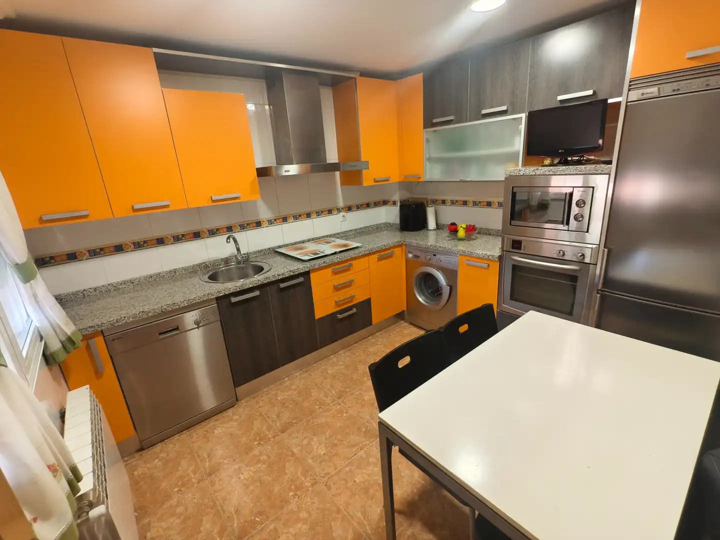 Cocina de Casa o chalet en venta en Venta de Baños con Calefacción, Amueblado y Horno