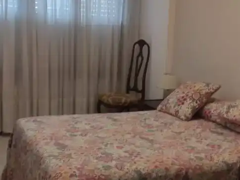 Dormitori de Casa o xalet en venda en Laredo amb Balcó