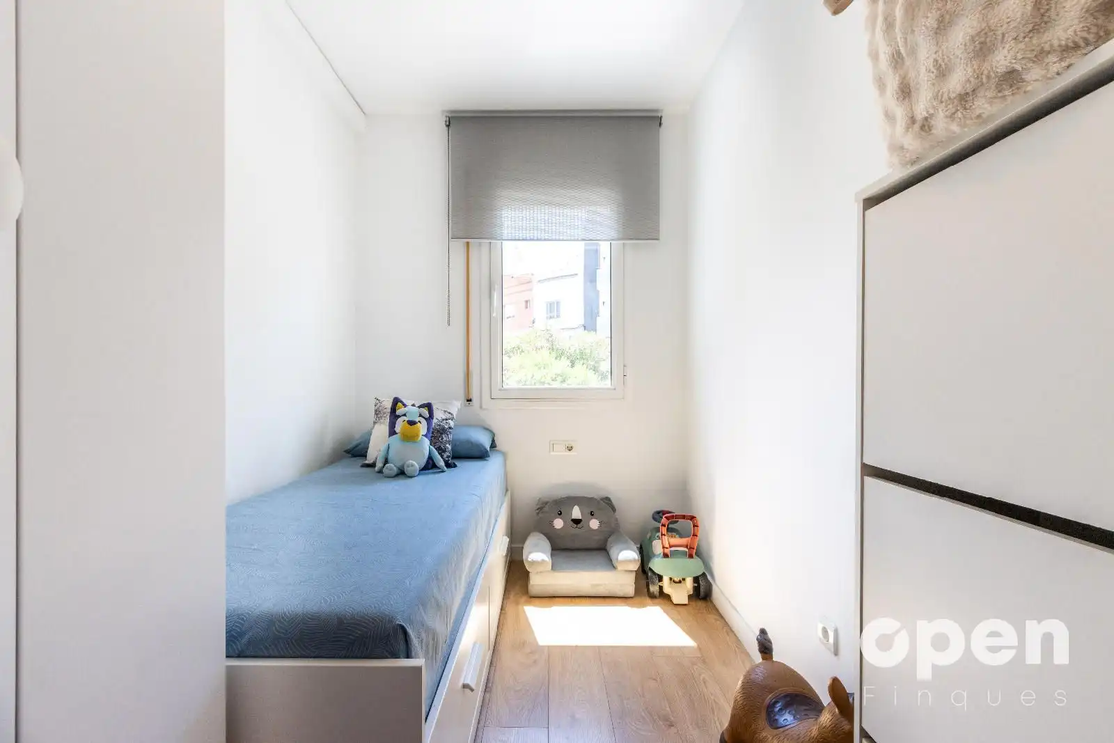 Bedroom of Flat for sale in Terrassa  with Air Conditioner, Heating and Parquet flooring