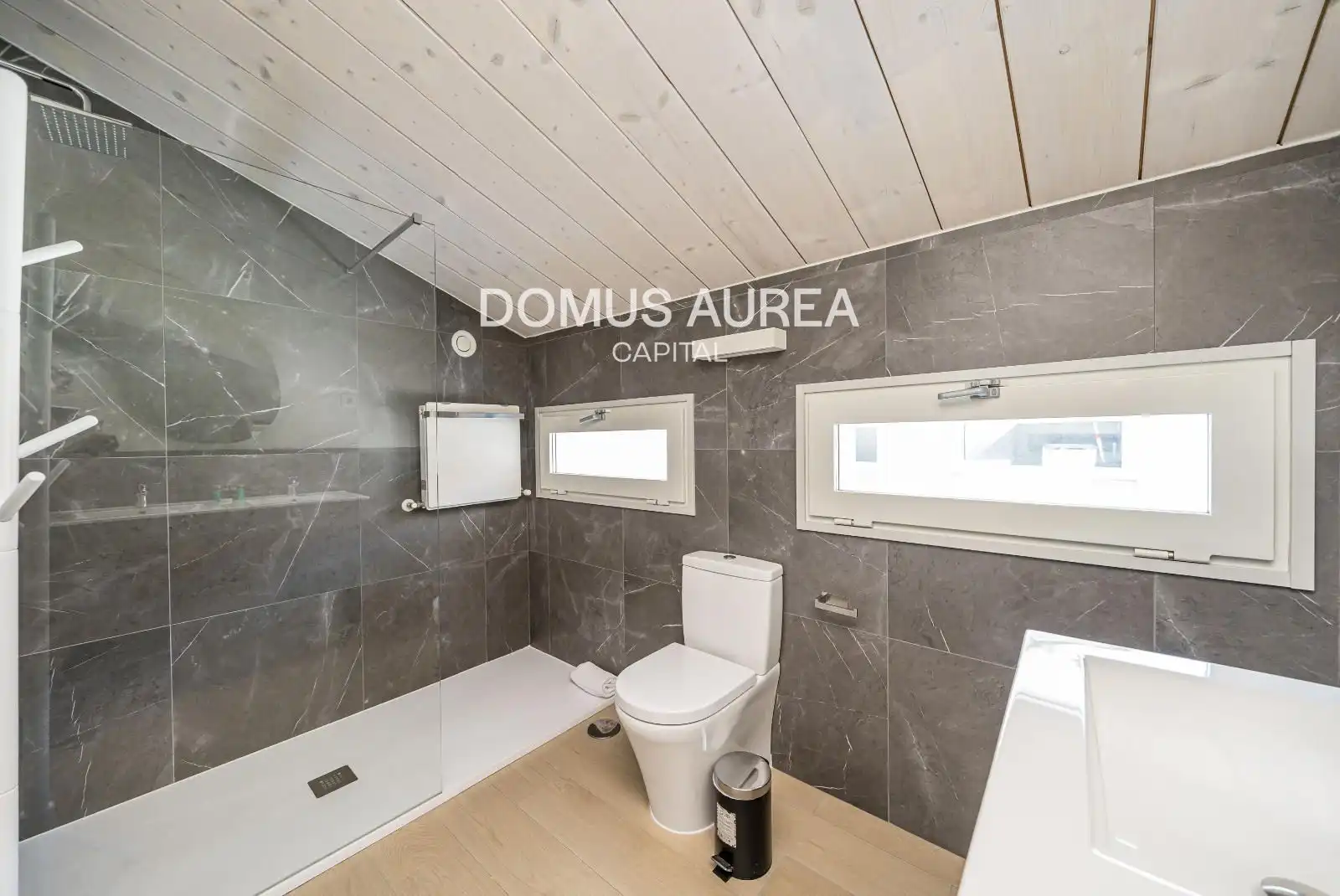 Badezimmer von Maisonette zur Miete in Madrid mit Klimaanlage, Heizung und Terrasse