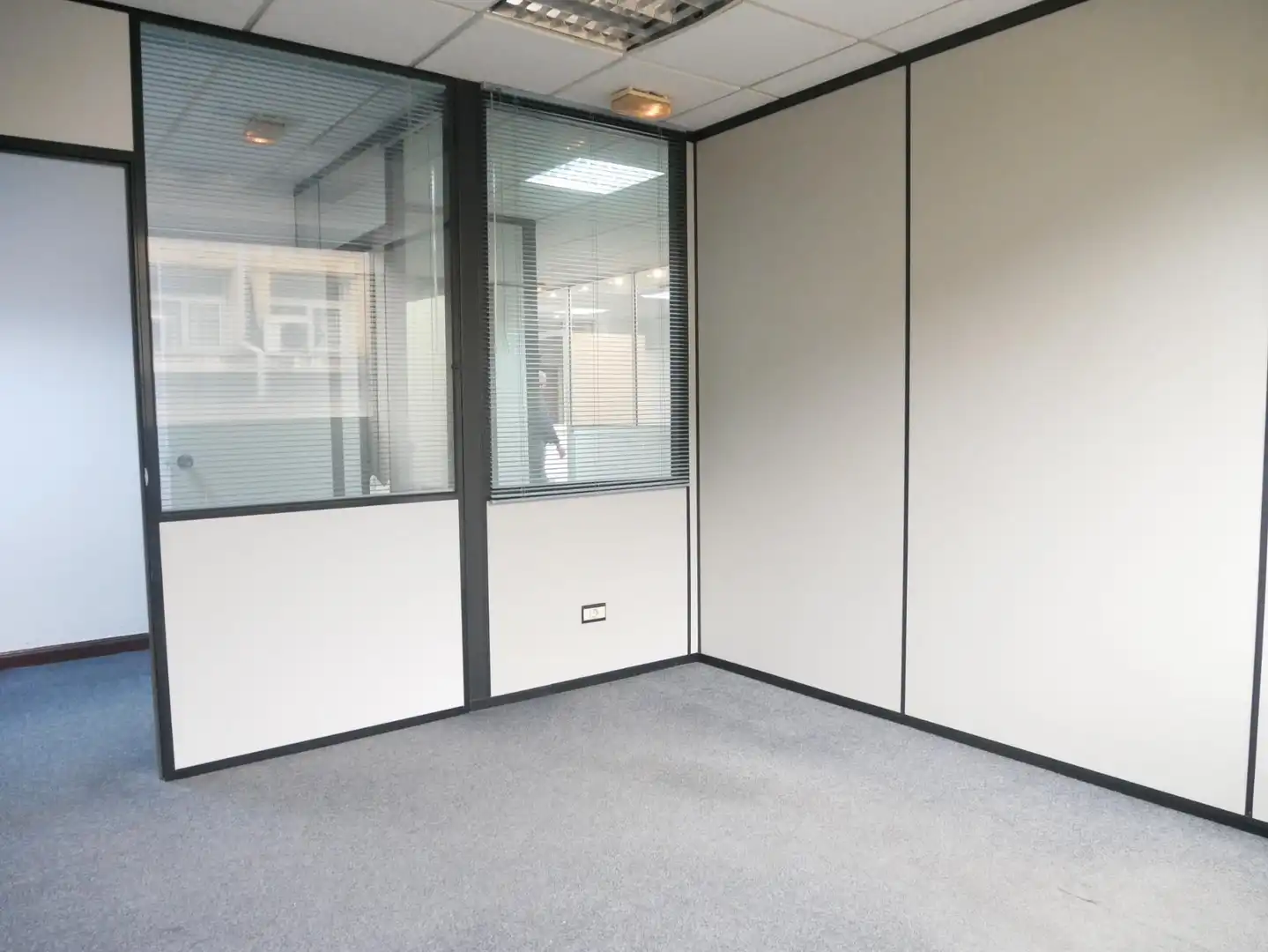 Büro zur Miete in Basauri  mit Klimaanlage und Heizung