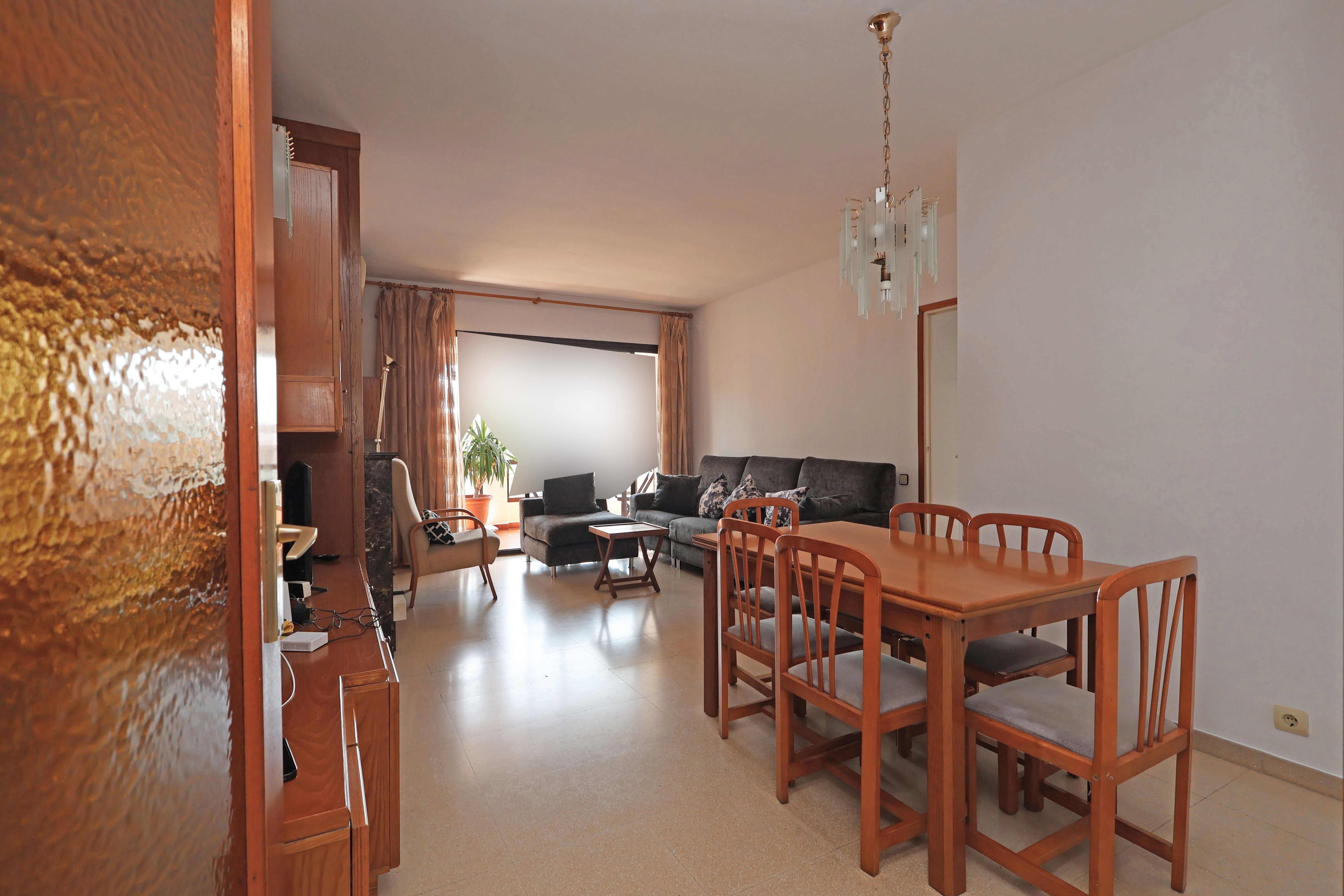 Living room of Flat for sale in L'Hospitalet de Llobregat  with Heating and Balcony