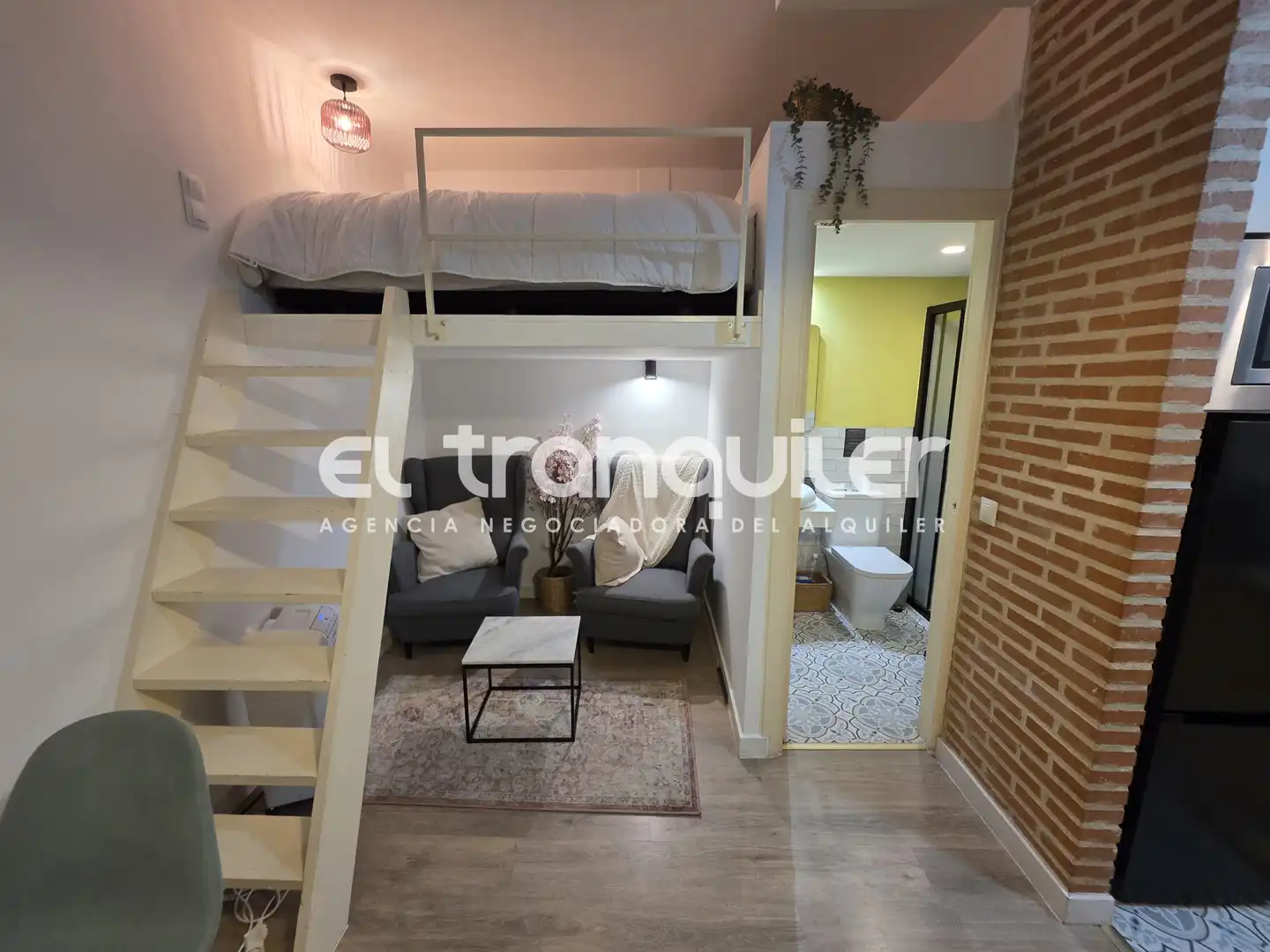 Habitación de Estudio de alquiler en Madrid con Amueblado, Lavadora y Se aceptan mascotas