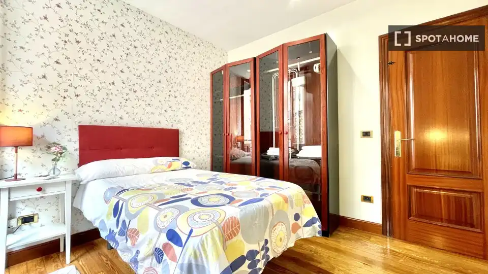 Room in Abandoibarra - Guggenheim