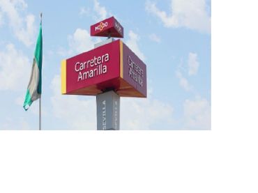 Industrial building to rent in San Pablo - Santa Justa